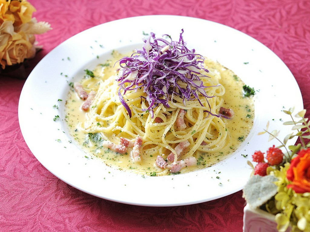 しゃきしゃきキャベツのローマ風カルボナーラ
