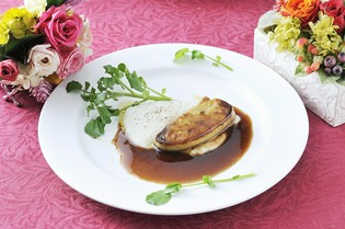 こだわりのフランス産「フォアグラ」で濃厚な味を満喫できます