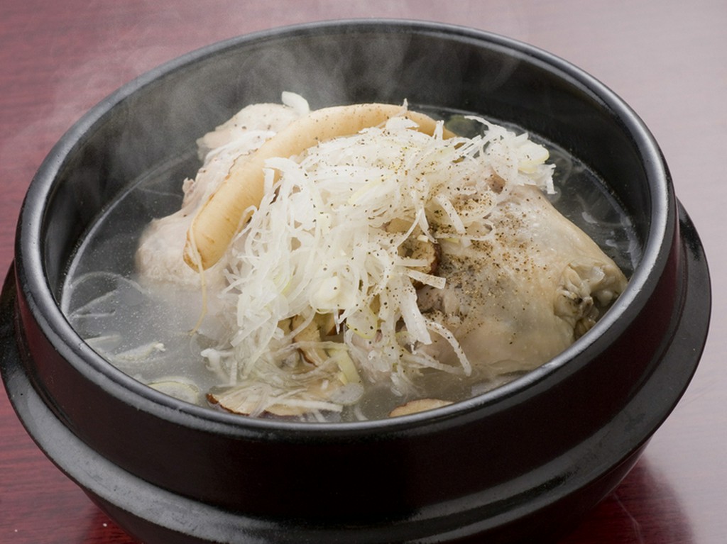 コラーゲンでお肌がプルプルになる『サムゲタン』