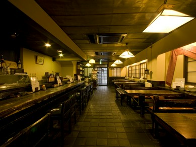 昭和を感じるなつかしい雰囲気の中で伝統の味を