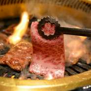 松阪牛を始め厳選した黒毛和牛を用意