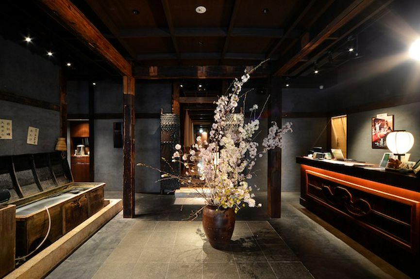 客人の目と舌を満足させることを約束