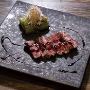 遠火でじっくり寝かせながら30分かけて焼き上げます。
2人前　3850円
3人前　5500円
4人前　7150円