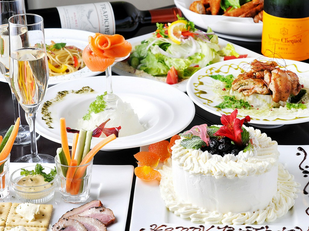 記念日はホールCake　飲放付コース