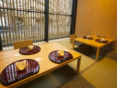 木を基調とした落ち着ける空間