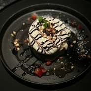 鉄板焼きでデザートとドリンクをセットでお召し上がり頂けます（一時間制）
※ デザートとドリンクのみ提供

ソフトドリンクとデザートセット2,000円

ノンアルコールワインとデザートセット2,100円

アルコールとデザートセット　　　　　2,300円

席数に限りがございますので、

お早めにご予約お願い致します。