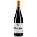 フランス/赤ワイン
ブルゴーニュワインを彷彿とさせる、ピュアな果実味と上品さが魅力の完成度の高いピノ・ノワール。