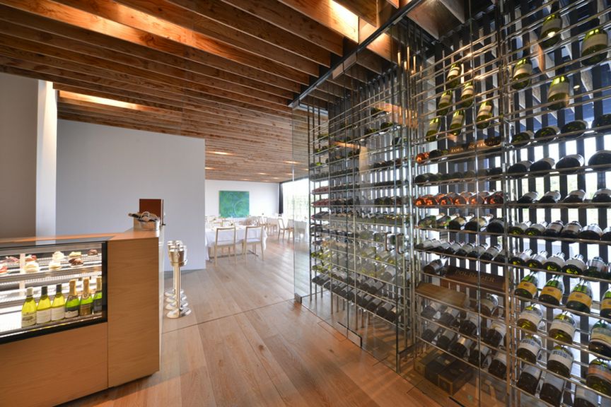 世界各国の厳選した美味しいワインを取り揃えております。