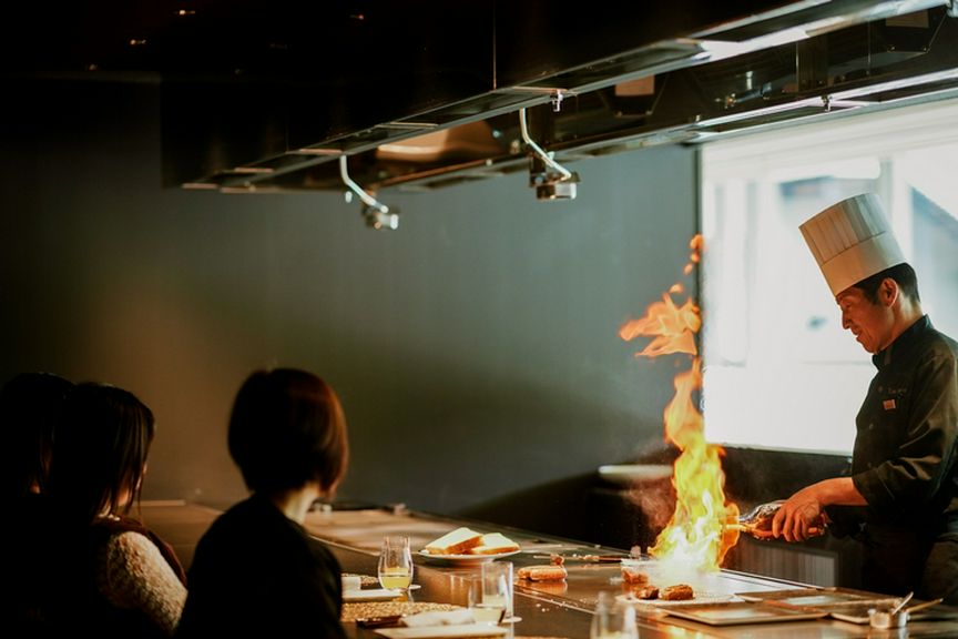 フレンチと鉄板焼きの融合