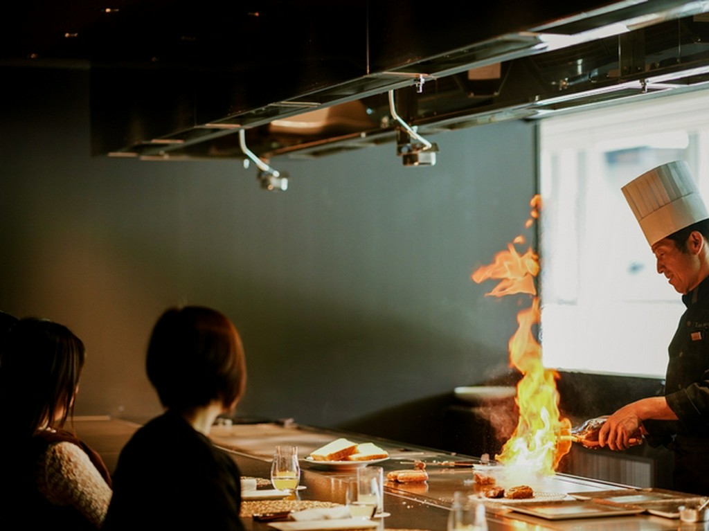 フレンチと鉄板焼きの融合