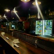 カウンターは６席。