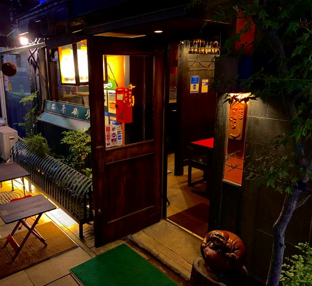 雰囲気のある佇まいが魅力のエントランス