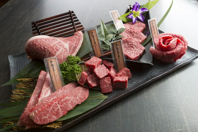 食器・内装にこだわっている