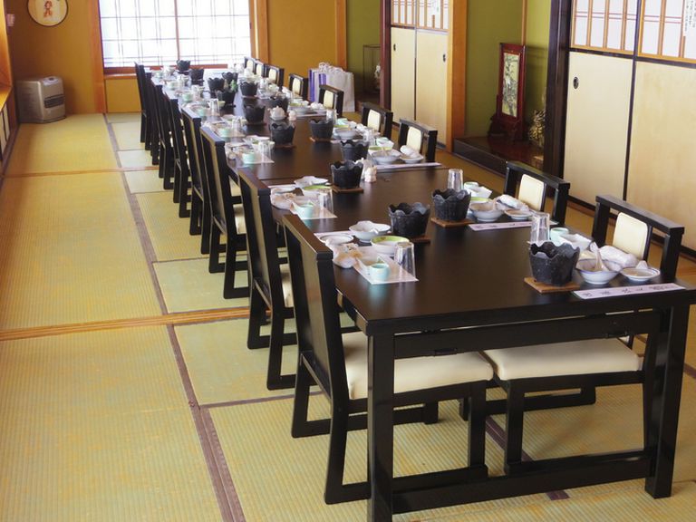 充実のコースメニューと様々な席が揃います