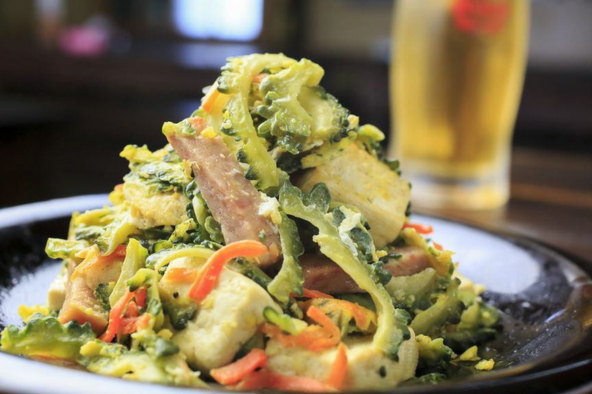 地元の食材を使用した家庭料理