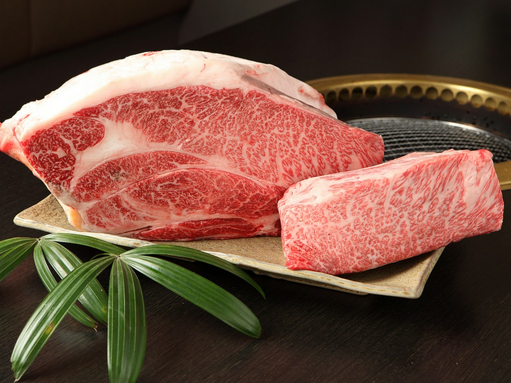 本店が精肉店だからできる価格と味です