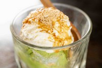 人気の「とうふふ」をパフェにしちゃいました！
アイスを(黒ゴマ・バニラ・抹茶)からお選びください♪