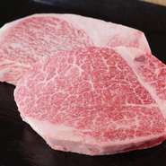 宮崎牛A5のお肉と高級食材を盛り込み特別コースです。特別な記念日にいかがですか。