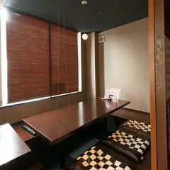 ゆったり大人の雰囲気の中で、ガールズトークも盛り上がる！