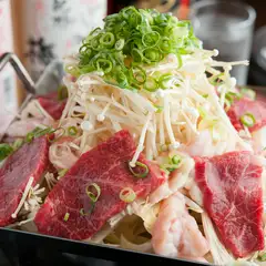 山形牛と新鮮野菜をたっぷり使用『牛肉とホルモンのちりとり鍋』