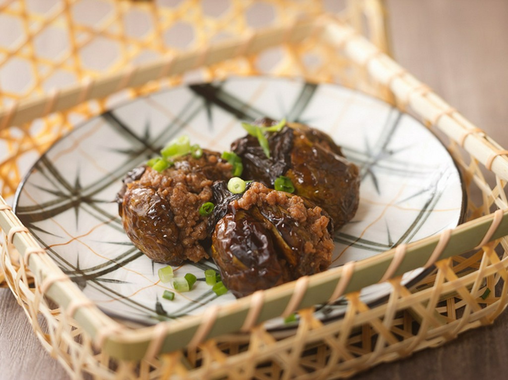 ひと口で肉汁と茄子の旨みを堪能！　『小茄子の肉詰め』