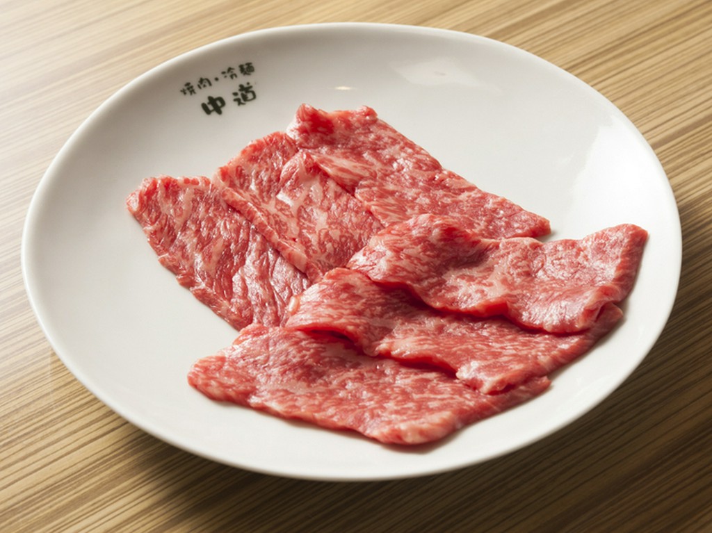 冷たい生ビールと良質な国産カルビで乾杯！！