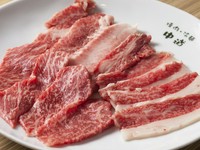 『正肉盛り合せ』（カルビ・ロース・カブリ）