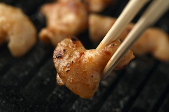 『豚・味噌ホルモン』（創業当時から38年変わらぬ伝統の味です）