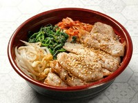 通常：850円／ご飯大盛：950円／肉大盛：1000円／両方大盛：1100円
