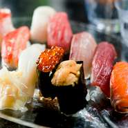 北海道沿岸で獲れる、羽幌産ボタン海老、噴火湾産帆立、苫小牧産北寄などの、新鮮な魚介を使ったお寿司がお手頃なお値段でお楽しみ頂けます。 