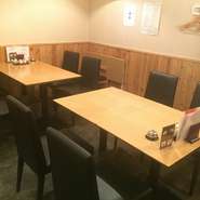 自慢の料理を味わいながら、和やかに宴会を楽しむことも。日常を忘れてゆっくりと楽しい時間をどうぞ。