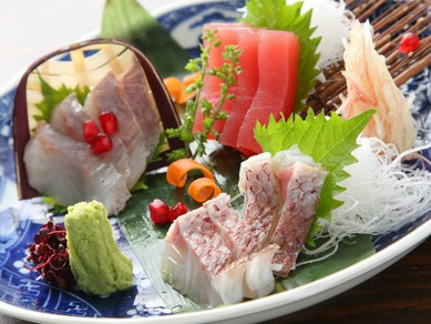 厳選した鮮魚でつくる『お刺身の三種盛り』