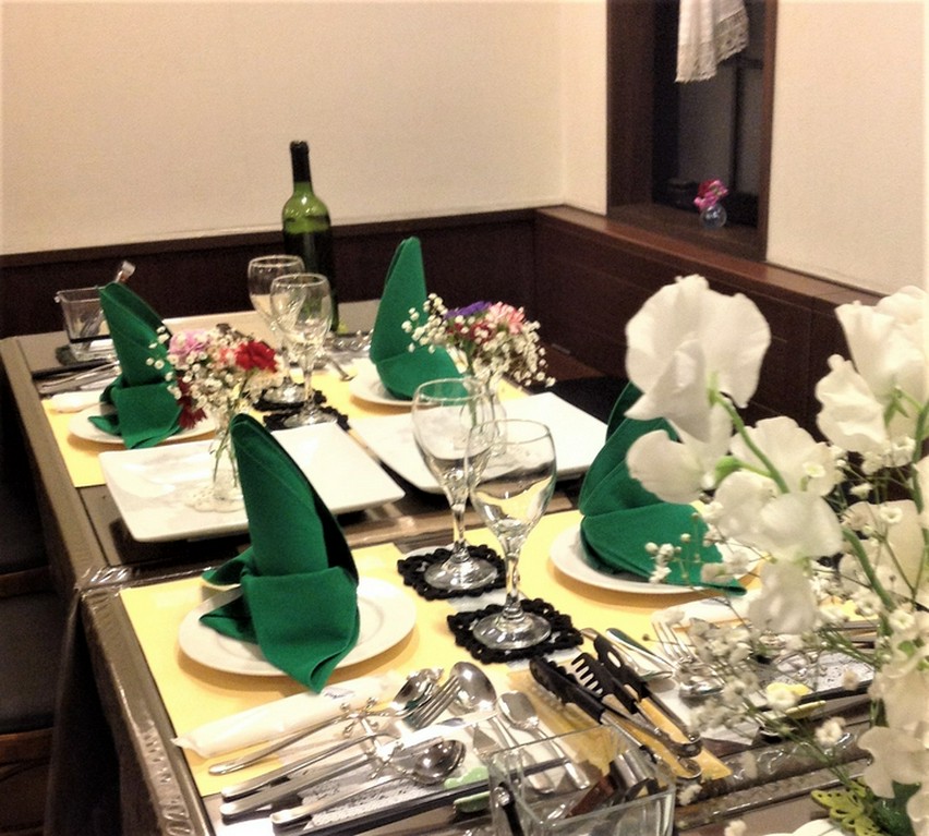 オシャレなおもてなしディナーが予約で割安、特典付き！！