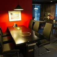 さまざまな出会いと別れが訪れる時期。食事と共にねぎらいや歓迎のひとときをすごしませんか。飲み放題付きコースはボリュームもグレードもアップしていく3種類からお選びいただけます。