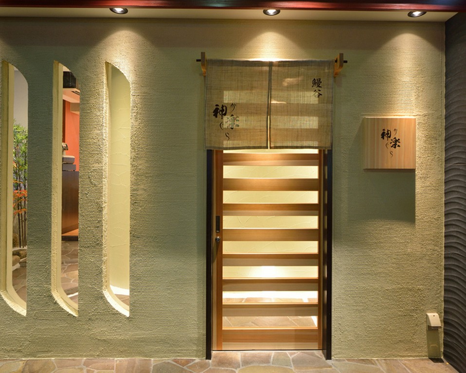 心斎橋駅から徒歩5分です！