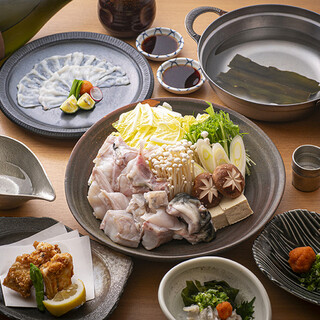 [New Year's Party Special Price] A luxurious tora fugu course including tetchiri and other dishes, plus 2 hours of all-you-can-drink, now 15,500 yen → 12,500 yen