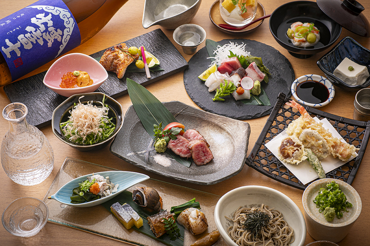 [Enjoy Kagura's proud cuisine] Seasonal fish and beef dishes...Kagura course 9,000 yen