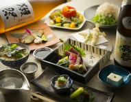 厳選鮮魚の魚料理がメイン。旬素材を使った会席料理です。充実の内容で、接待などにおすすめです。