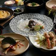 会席・コース料理を各種ご用意しております。
春先のお祝いや会食に是非ご利用ください。※写真はイメージです