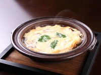 岡山の特産「黄ニラ」を使った『白魚の卵とじ』。季節限定です