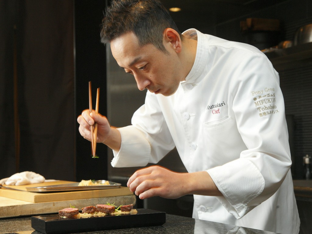 料理人の哲学を感じるヒトサラをつくります