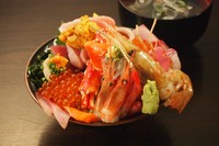 人気の海鮮丼を食べるなら『極上海鮮丼』