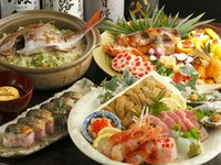 刺身はもちろん、寿司や焼物、その季節に美味しい食材をふんだんに使用!【コース一例】先付け3品サラダ【海鮮サラダ】刺身大皿盛り季節の焼き物または煮魚揚げ物お寿司おわん