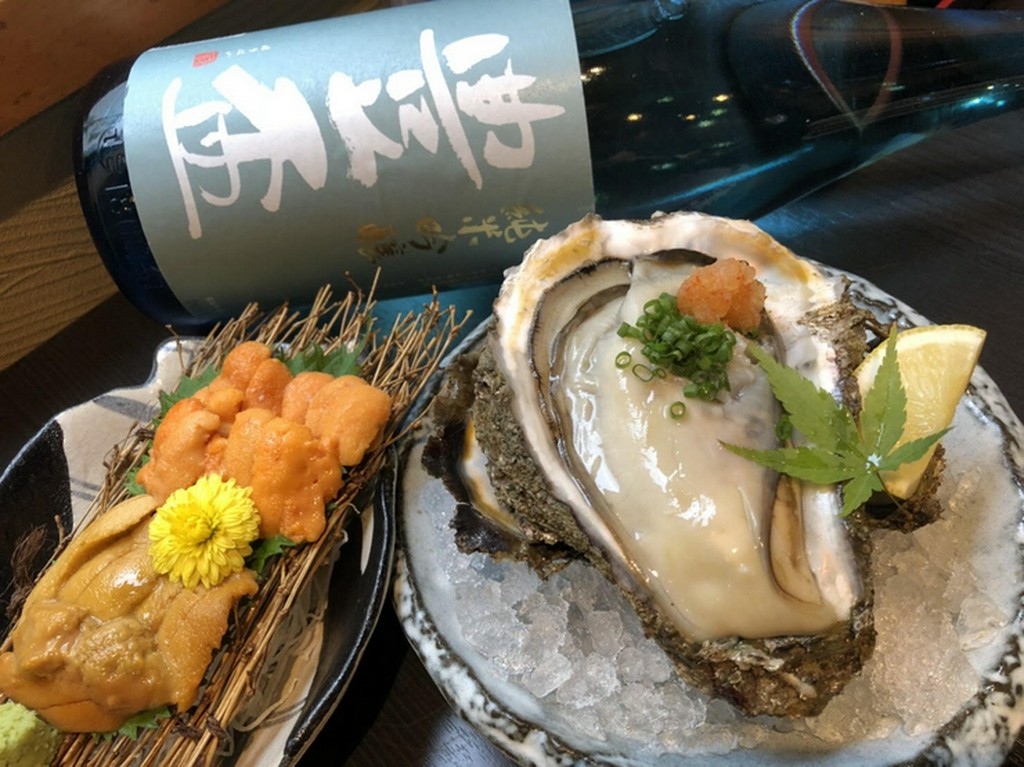 ウニの食べ比べと岩牡蠣