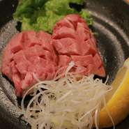 厚切り贅沢和牛タン塩です！！