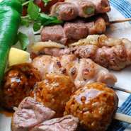 黒毛和牛は、地元の広島ほか、佐賀や宮崎から、「その日、一番おいしい」肉を仕入れています。さらに、日本海で獲れた魚介類を使った料理も、旬で新鮮なものだけを厳選。おいしい上、安全な食材を使用しています。