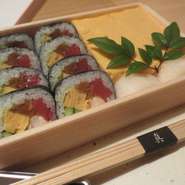 ・本日の太巻き１本
・自家製毎日焼いてる玉子焼き
・かまぼこ（鈴廣）の三種の盛り合わせ　８５０円