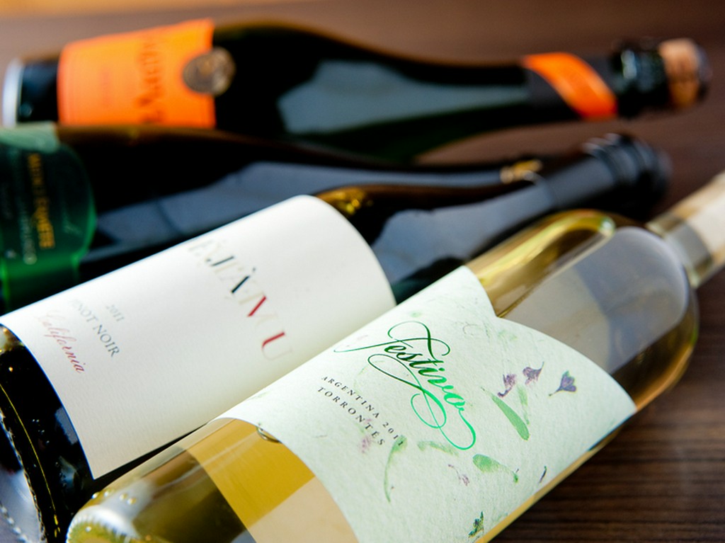 おいしいくてお手ごろなワインをセレクトしています