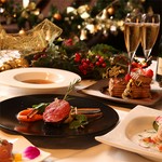 神戸ビーフ、トリュフ、オマールエビ 高級食材と希少な食材の期間限定のコース
・12月1日(月)～25日(木)
