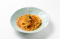 日本人好みのもちもち生パスタを使用。独自で開発したソースも人気です。全8種類あります(季節メニューもございます)　
